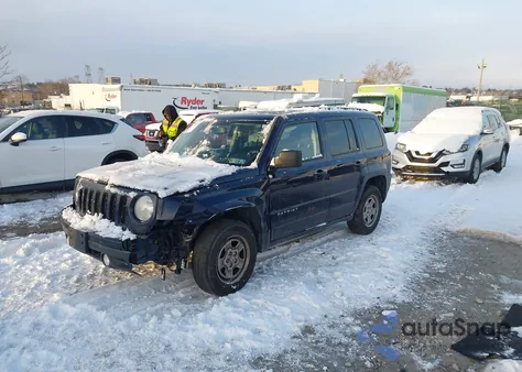 2016 Jeep Patriot Sport z USA, uszkodzony, nr VIN 1C4NJRBBXGD524264